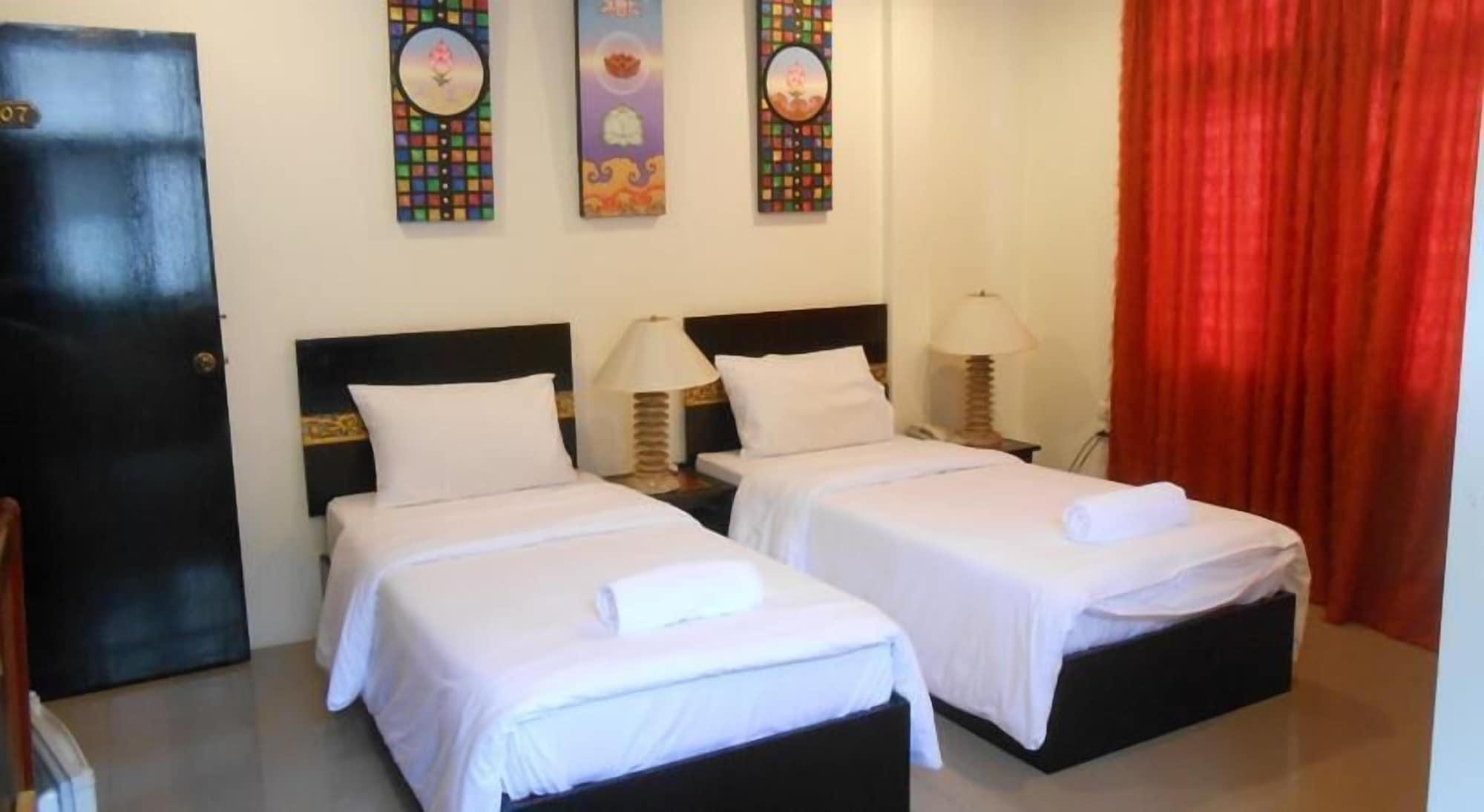 The Bang Khun Phrom Suites Bangkok Exteriér fotografie