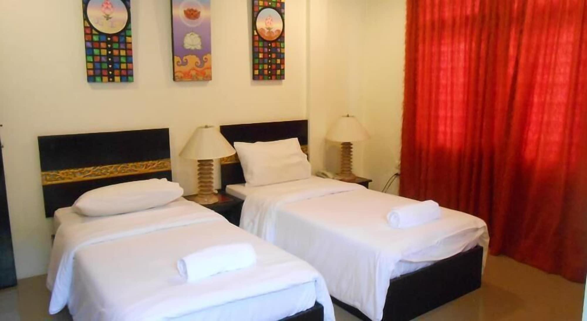 The Bang Khun Phrom Suites Bangkok Exteriér fotografie